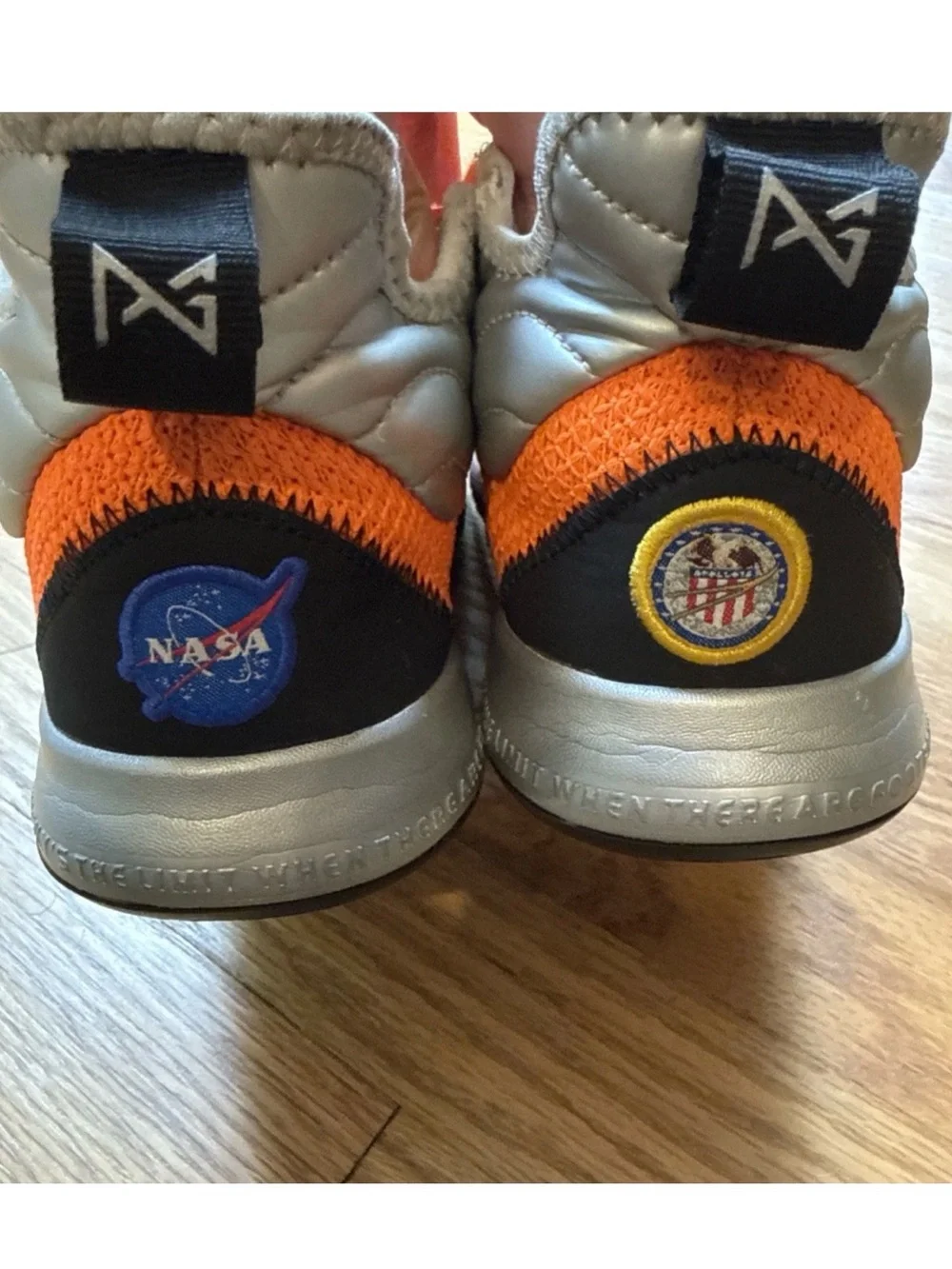 Nike PG 3 NASA Kids Orange Sneakers w/ Blue:Red Panels Mesh Mid-top BoysSz 4.5
